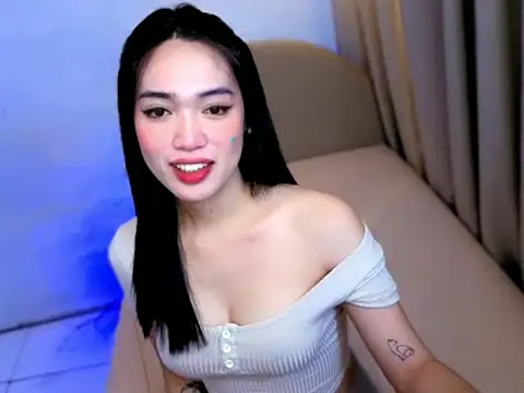 Snapshot of Madmoisellex chatting on 05.25.26 Madmoisellex online show from 05.25.26