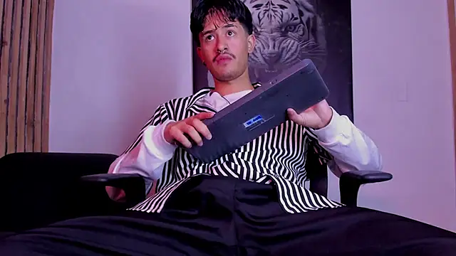 DimitriDeluxe online show from 09.10.25