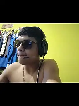 Snapshot of juanfritaa21 chatting on 10.23.25 juanfritaa21 online show from 10.23.25