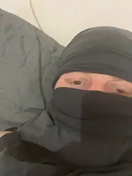 andre1z1nh0 online show from 02.28.26