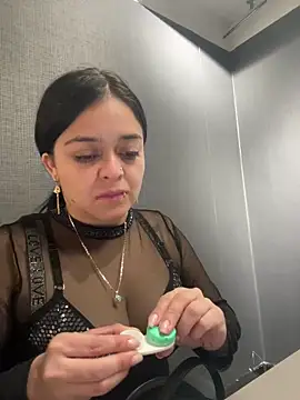 Emily Rivers  online show from 11.21.25