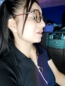 Snapshot of Mia___15 chatting on 09.08.25 Mia 15 online show from 09.08.25