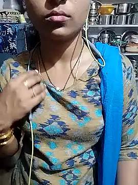 Snapshot of Varsha21 chatting on 09.16.25 Varsha21 online show from 09.16.25