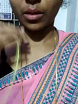 Snapshot of Varsha21 chatting on 09.20.25 Varsha21 online show from 09.20.25