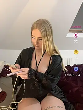 Lyn- online show from 04.24.26