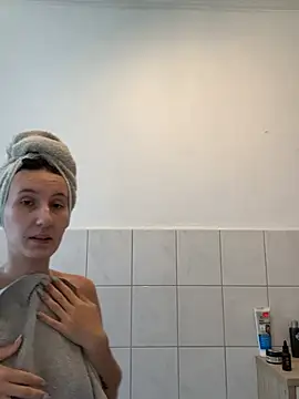 Emilia Mausi online show from 05.28.26