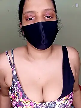 Rose-luckey online show from 10.26.25