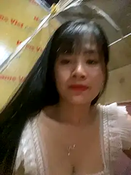 Snapshot of One-nice chatting on 10.03.25 One-nice online show from 10.03.25