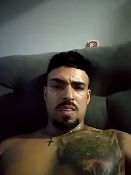 Snapshot of nnyzinho17 chatting on 12.16.25 nnyzinho17 online show from 12.16.25