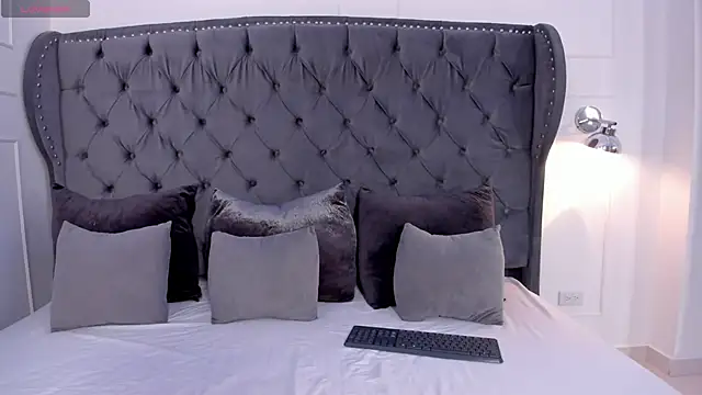 Snapshot of scarlett_buunny chatting on 09.26.25 scarlett buunny online show from 09.26.25