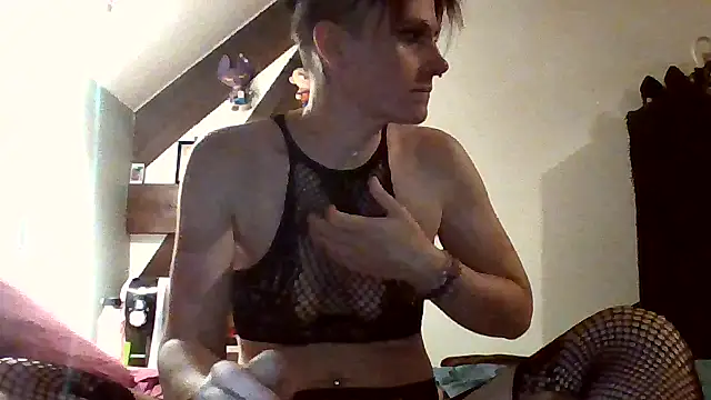 Snapshot of Sosso19squirt chatting on 05.27.26 Sosso19squirt online show from 05.27.26