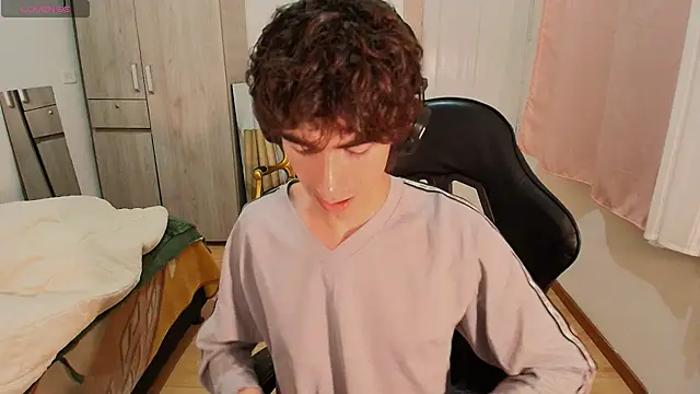 Nude Boy18 online show from 09.13.25