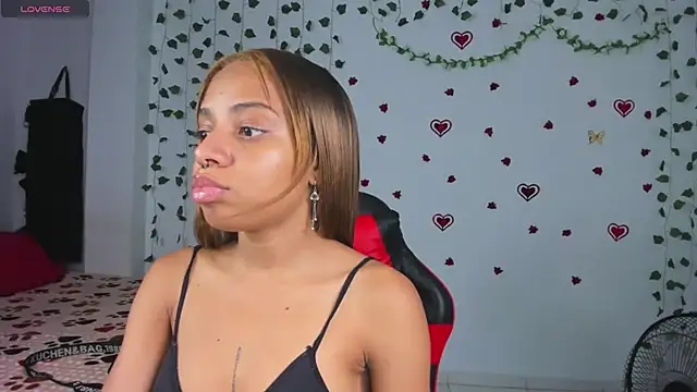 yumi hanna online show from 04.18.26