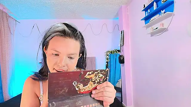 MiSofialeal online show from 04.28.26