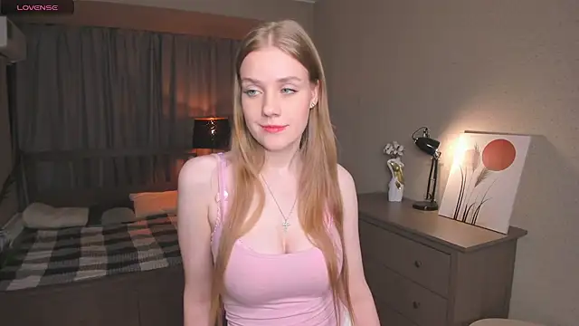 OdellaFrake online show from 09.20.25