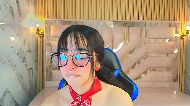 zoe r  online show from 10.04.25