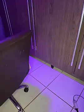 Snapshot of Malika_khalid chatting on 09.18.25 Malika khalid online show from 09.18.25