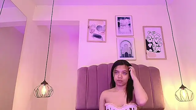 Isabelgh  online show from 12.23.25