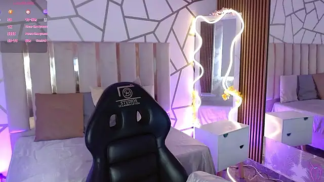 CYRUS TAY online show from 03.06.26