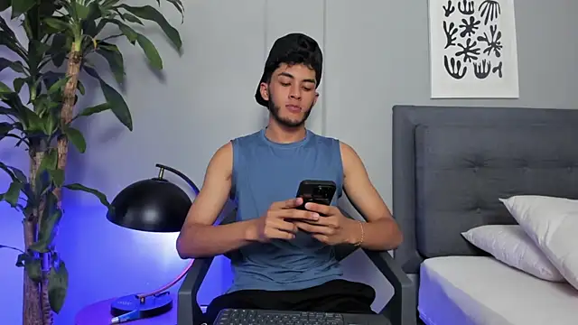 Tylerffoxx online show from 04.14.26