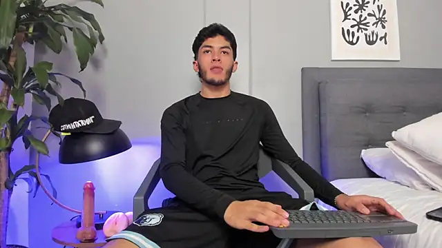 Tylerffoxx online show from 07.03.26