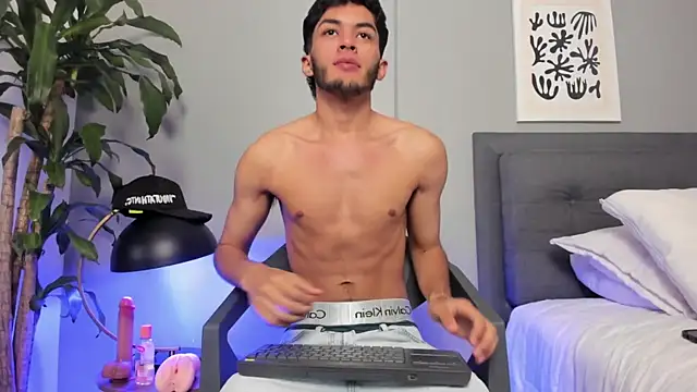 Tylerffoxx online show from 07.05.26