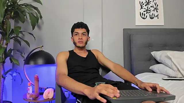 Tylerffoxx online show from 07.11.26