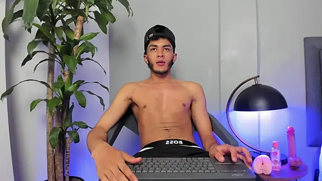 Tylerffoxx online show from 07.18.26