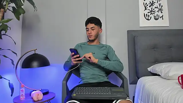 Tylerffoxx online show from 07.23.26