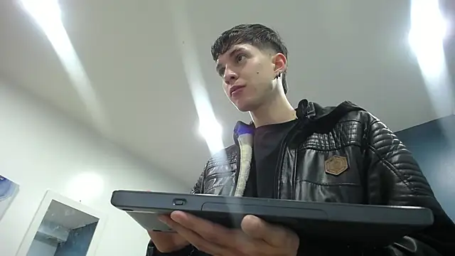 Jheampiiero online show from 11.25.25