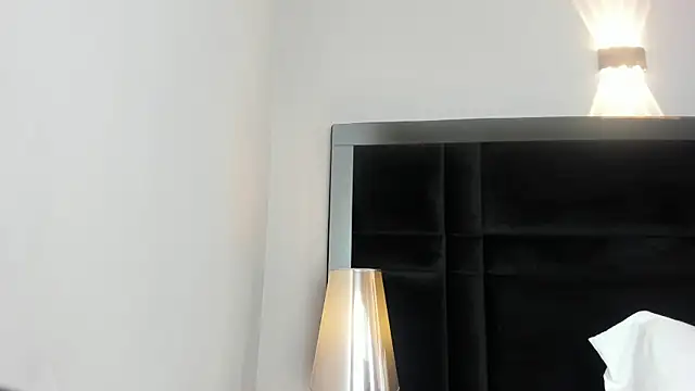 CarolineLee  online show from 03.18.26