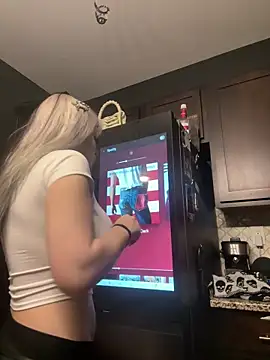 Paige Turner online show from 02.05.26