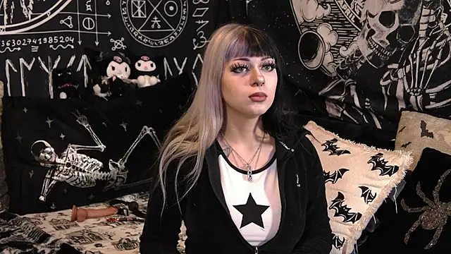 Paige Turner online show from 03.25.26