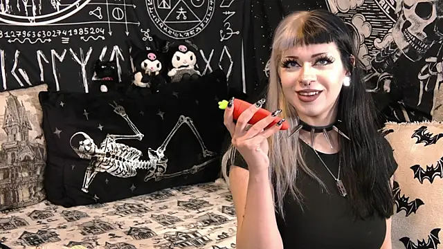 Paige Turner online show from 04.11.26