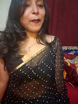 Snapshot of Hotbhabi305 chatting on 02.14.26 Hotbhabi305 online show from 02.14.26