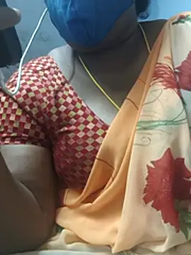 Snapshot of TAMIL_ELAKKIYA chatting on 02.26.26 TAMIL ELAKKIYA online show from 02.26.26