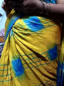 Snapshot of TAMIL_ELAKKIYA chatting on 02.28.26 TAMIL ELAKKIYA online show from 02.28.26