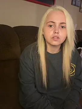 JuicyExxxperience online show from 03.05.26