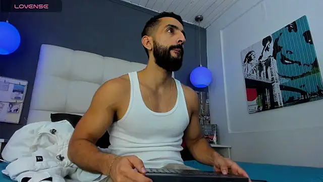 Yiyo10  online show from 02.12.26