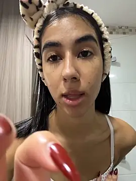 Kassie Collins online show from 11.11.25