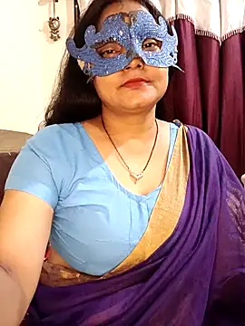 Snapshot of MEERAcle chatting on 04.19.26 MEERAcle online show from 04.19.26