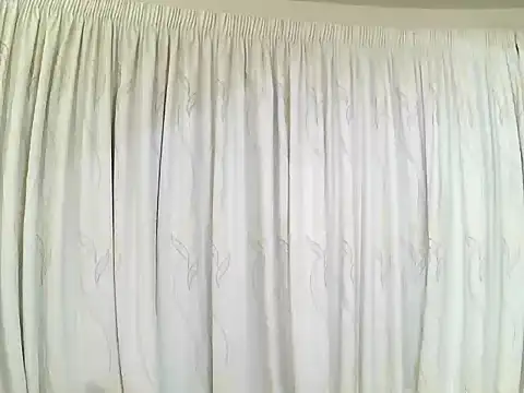 Snapshot of BigAssjuicy26 chatting on 10.04.25 BigAssjuicy26 online show from 10.04.25