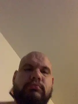 Snapshot of shakeweight chatting on 11.20.25 shakeweight online show from 11.20.25