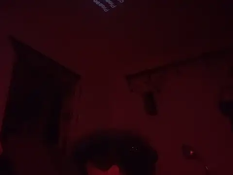 Snapshot of shakeweight chatting on 02.03.26 shakeweight online show from 02.03.26