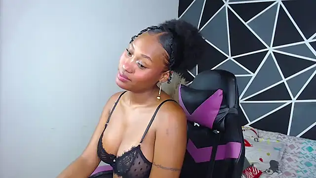 Snapshot of karol_the_warrior chatting on 10.10.25 karol the warrior online show from 10.10.25