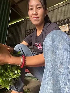 Huong-Ly online show from 09.13.25