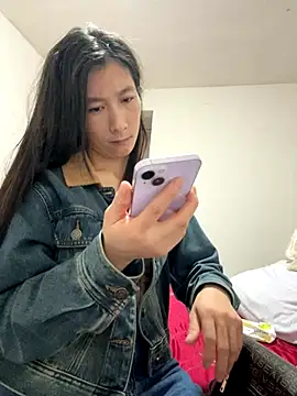 crhong666 online show from 11.08.25