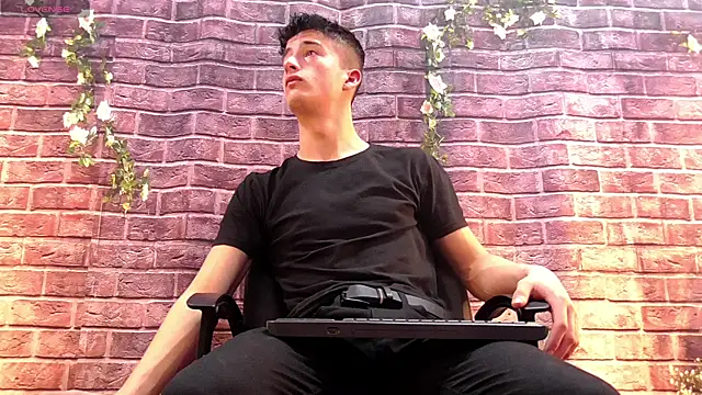 Snapshot of SirReed chatting on 11.22.25 SirReed online show from 11.22.25