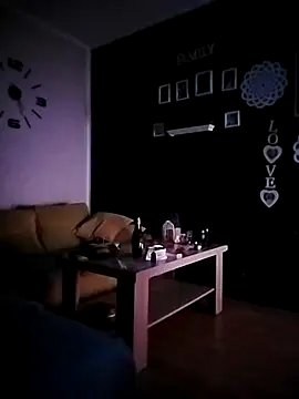 Snapshot of Fredry111 chatting on 10.10.25 Fredry111 online show from 10.10.25