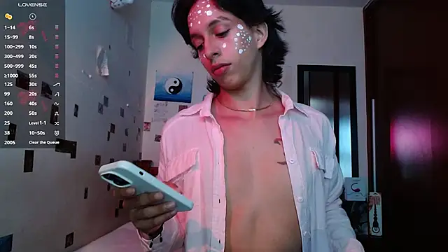 DannyPhantom555 online show from 10.29.25